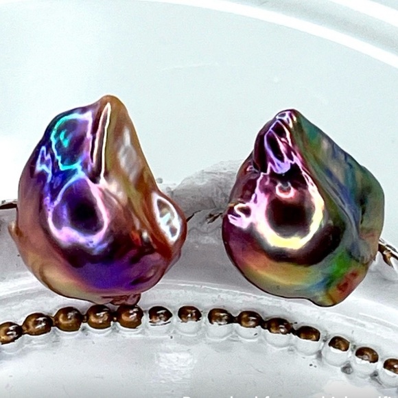 Unicorn Flameball Pearl Earrings